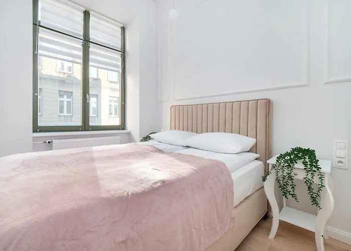 شقة Wyjatkowe Dla 2 Osob W Lodzi By Renters *